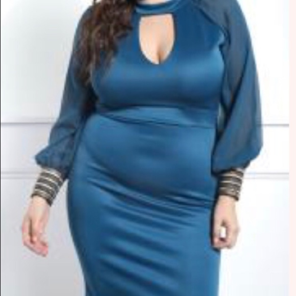 Plus size Midi Dress